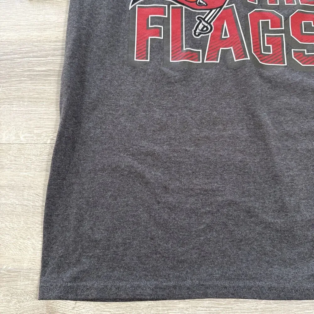Tampa Bay Buccaneers Shirt 2021 Playoffs Raise The Flags Men’s Gray Medium